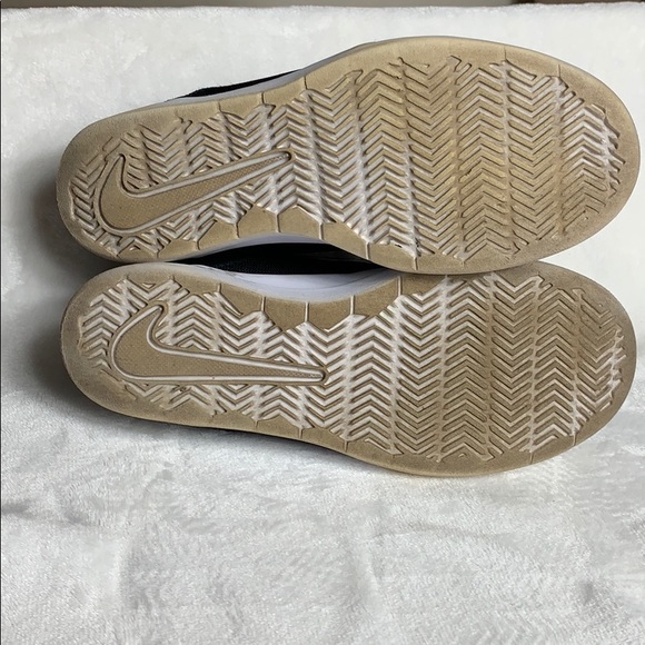 Nike Shoes Big Boys Nike Sb Black White Sneakers Poshmark